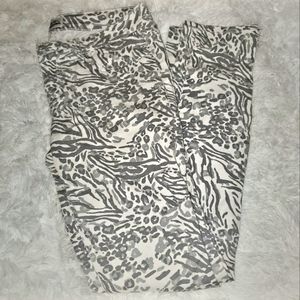 Aeropostale Vintage Ultra Skinny Pants,  Size 9/10, White and Grey